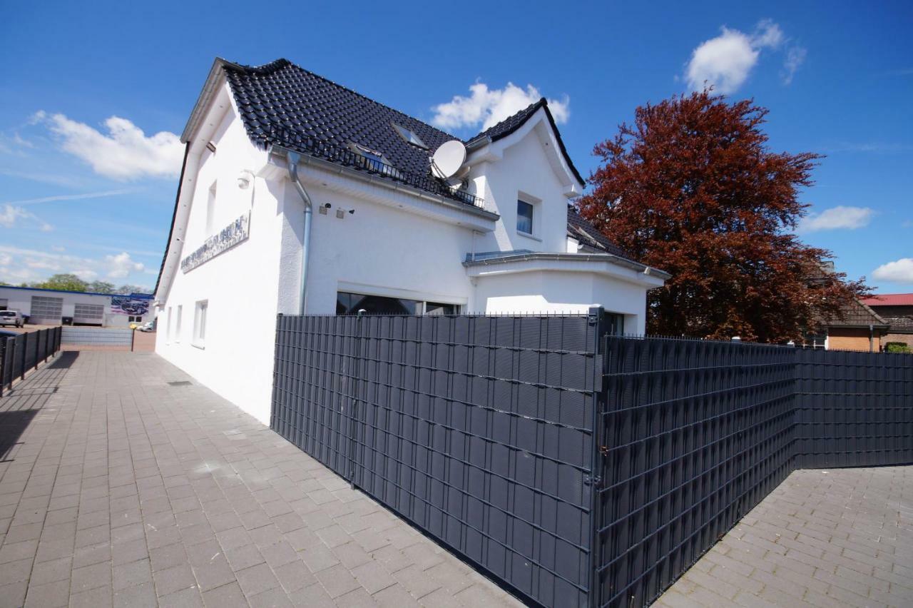 Pension / Zimmervermietung Wasbek Exterior photo